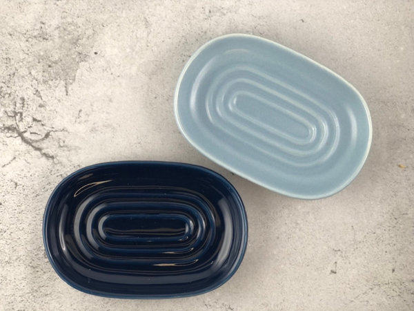 Blaue Seifenschale aus Keramik
